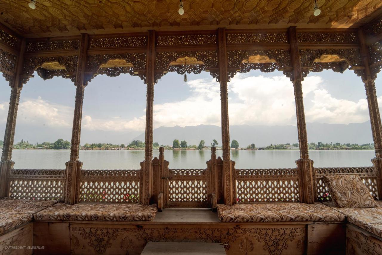 Srīnagar Khilona Luxury Heritage Houseboats מראה חיצוני תמונה