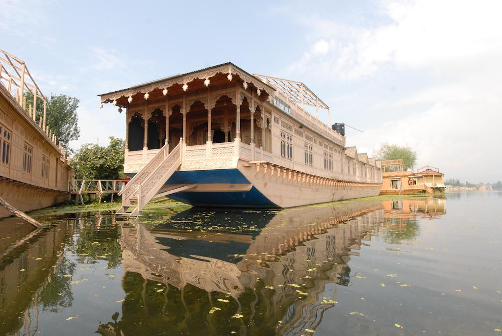 Srīnagar Khilona Luxury Heritage Houseboats מראה חיצוני תמונה